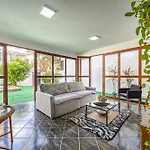Casa De Vidro