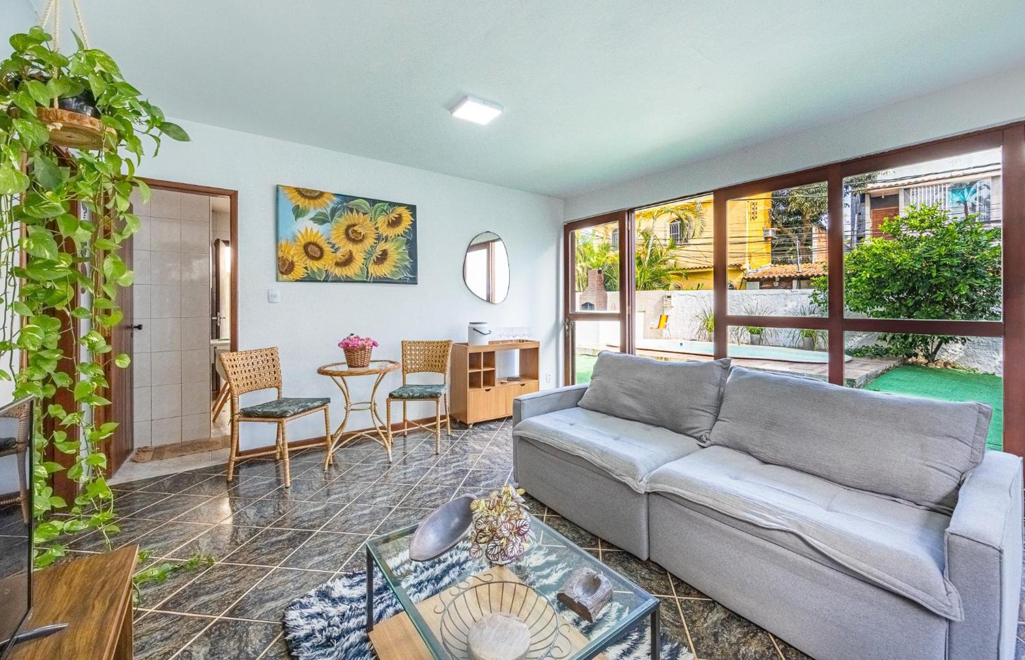 Casa De Vidro